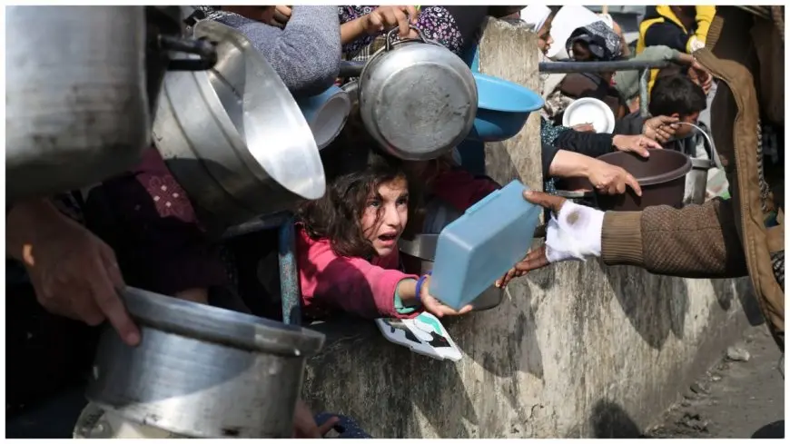 الفلسطينيون في غزة ينامون عطشى بسبب ندرة المياه: أتمنى أن أشرب ماء عذبًا بدلاً من المالح