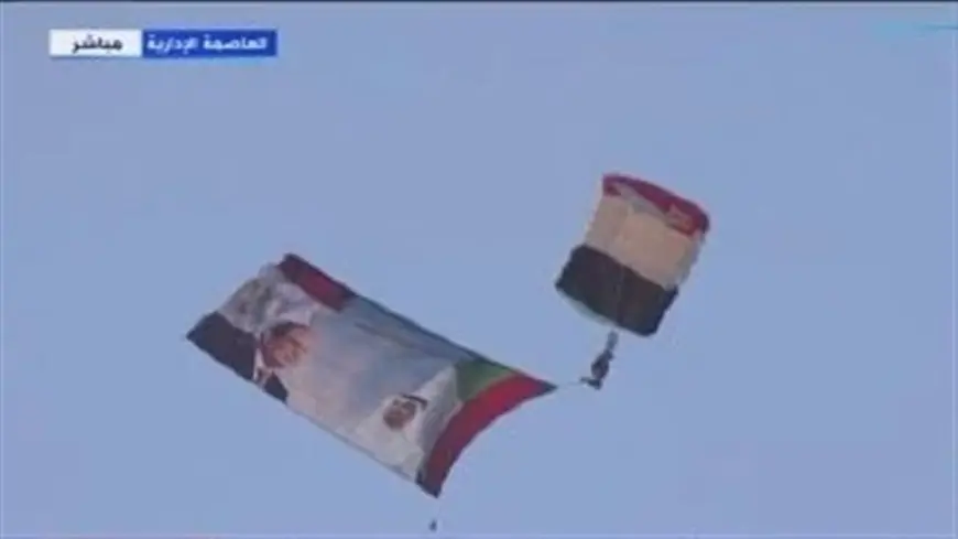 صورتا الرئيس السيسي وبن زايد تزينان حفل تخرج الأكاديمية والكليات العسكرية