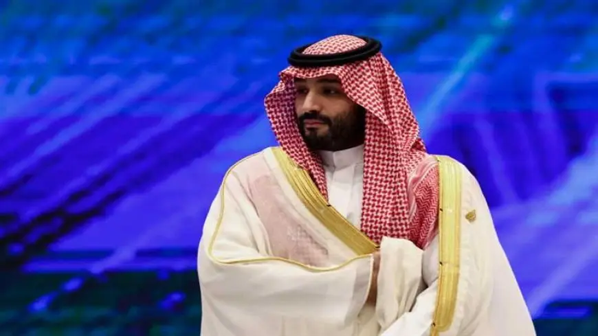 استقبال محمد بن سلمان لوزير الخارجية الإيراني يثير تفاعلًا (فيديو)