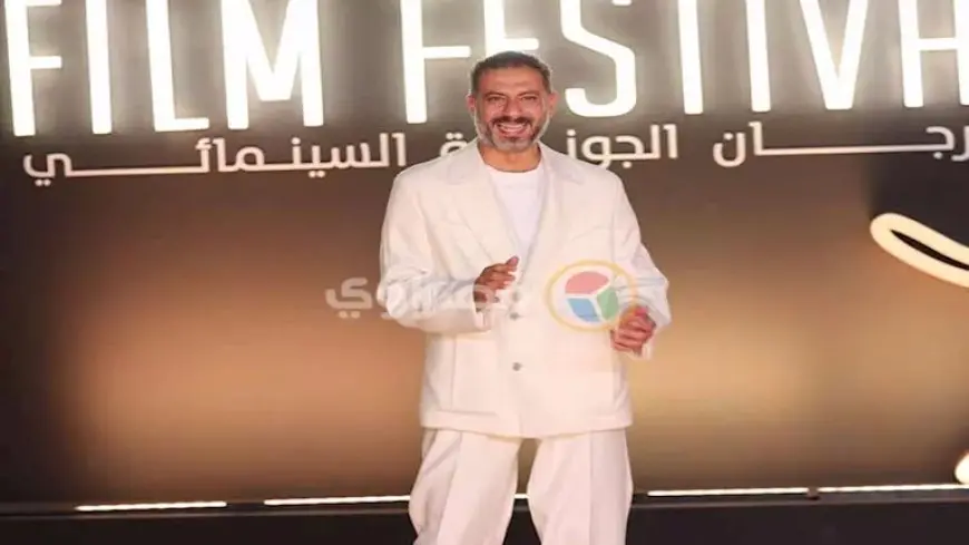 محمد فراج بـ “الأوڤر سايز” في الجونة.. بدلته بسعر خيالي