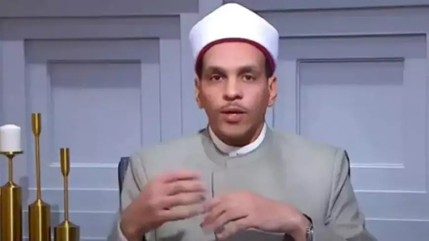 هل يجوز الجمع بين الظهر والعصر دون عذر؟.. أمين الفتوى يُجيب