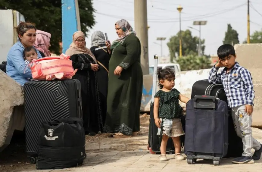 صلاحيتها شهر.. سفارة دمشق في الأردن تمنح السوريين تذكرة مرور مجانية للعودة إلى بلادهم