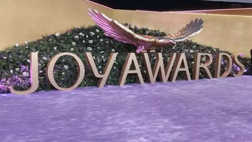 العنود عبدالحكيم تفوز بجائزة الوجه الجديد المفضل في Joy Awards 2025