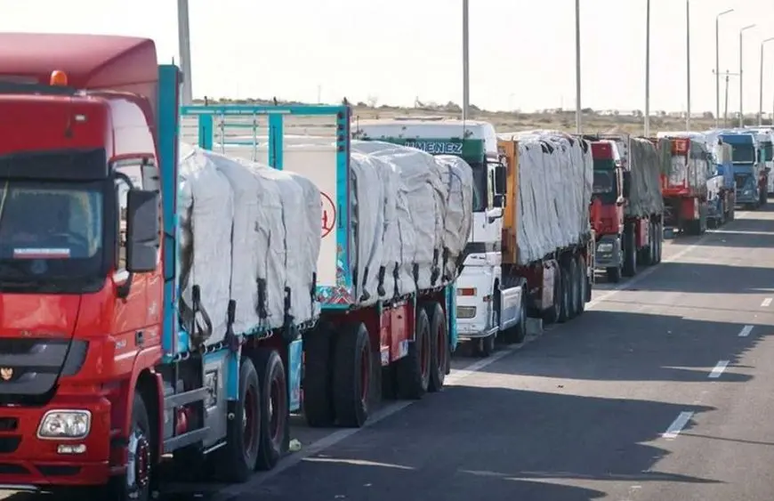 الخارجية البريطانية: يجب تدفق المساعدات الإنسانية إلى غزة دون قيود